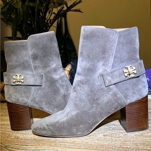 Tory Burch size 11 Kira booties in Bisonte. 70 mm block heel, Suede